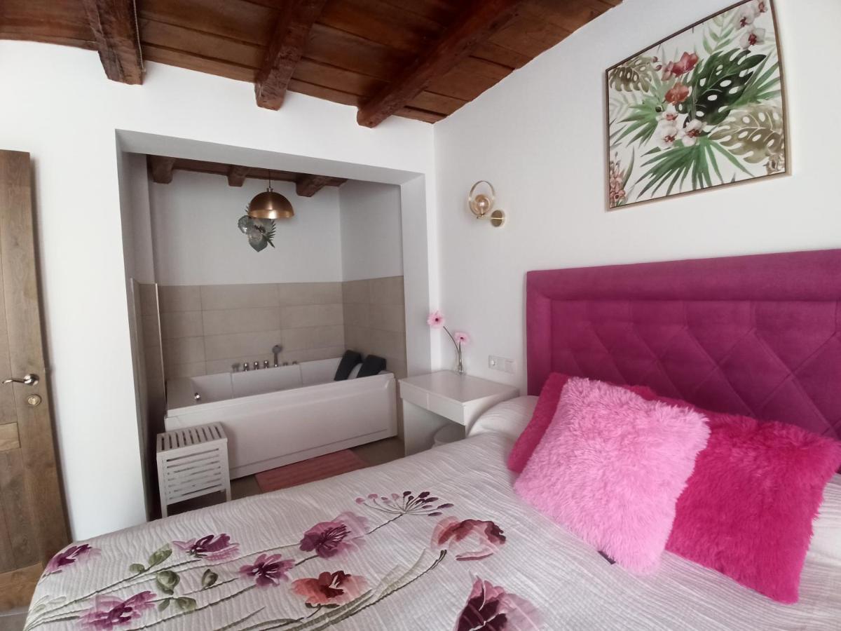 Penafiel Dreams Con Jacuzzi Apartment Ngoại thất bức ảnh